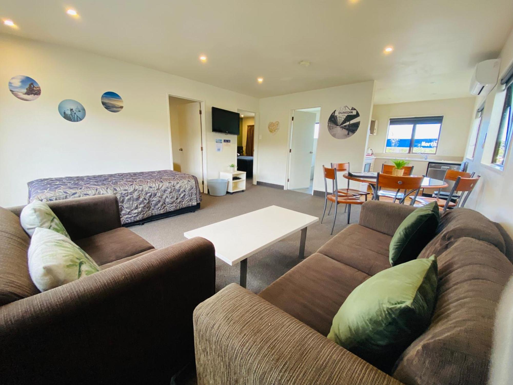 Commodore Motel ダニーデン エクステリア 写真